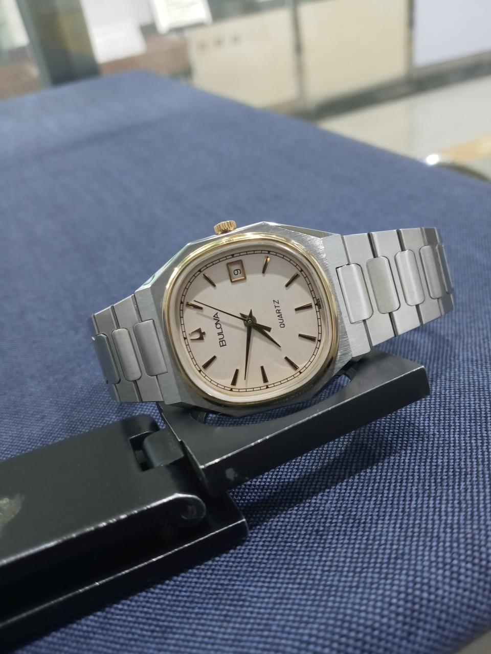 가격내림 부로바 쿼츠 노틸러스감성  둥근사각