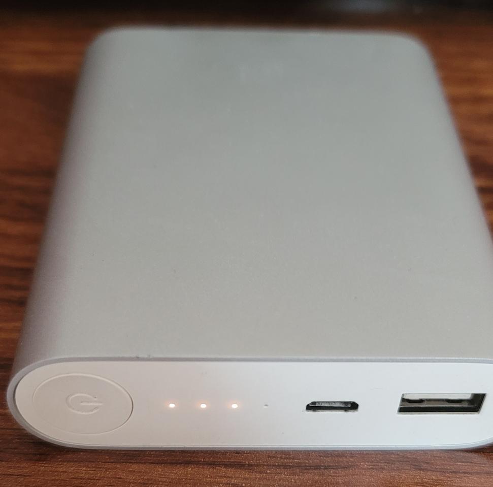 보조배터리 10400 팝니다