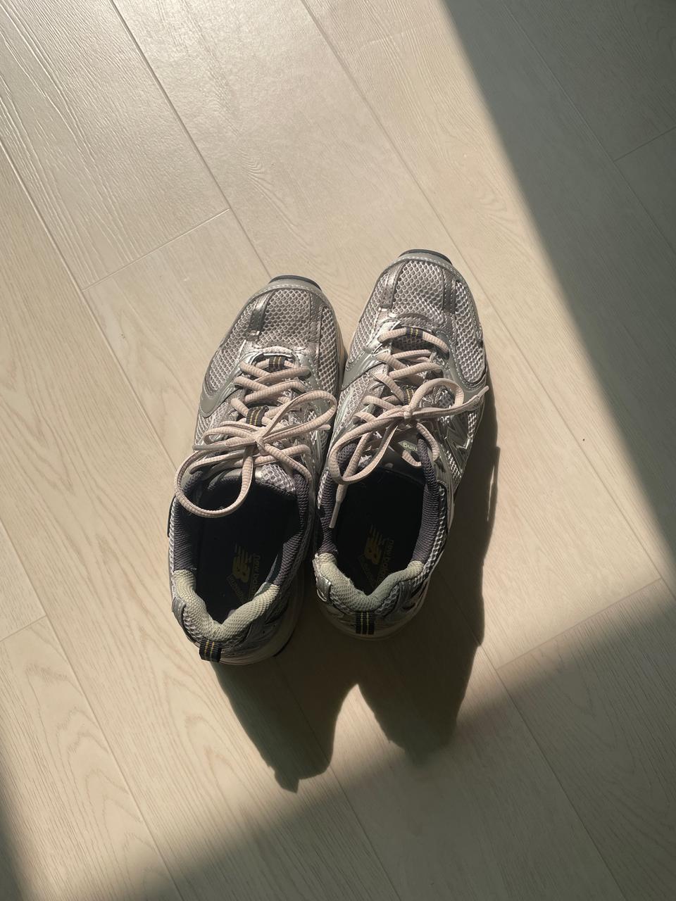 뉴발란스530 어쓰 230