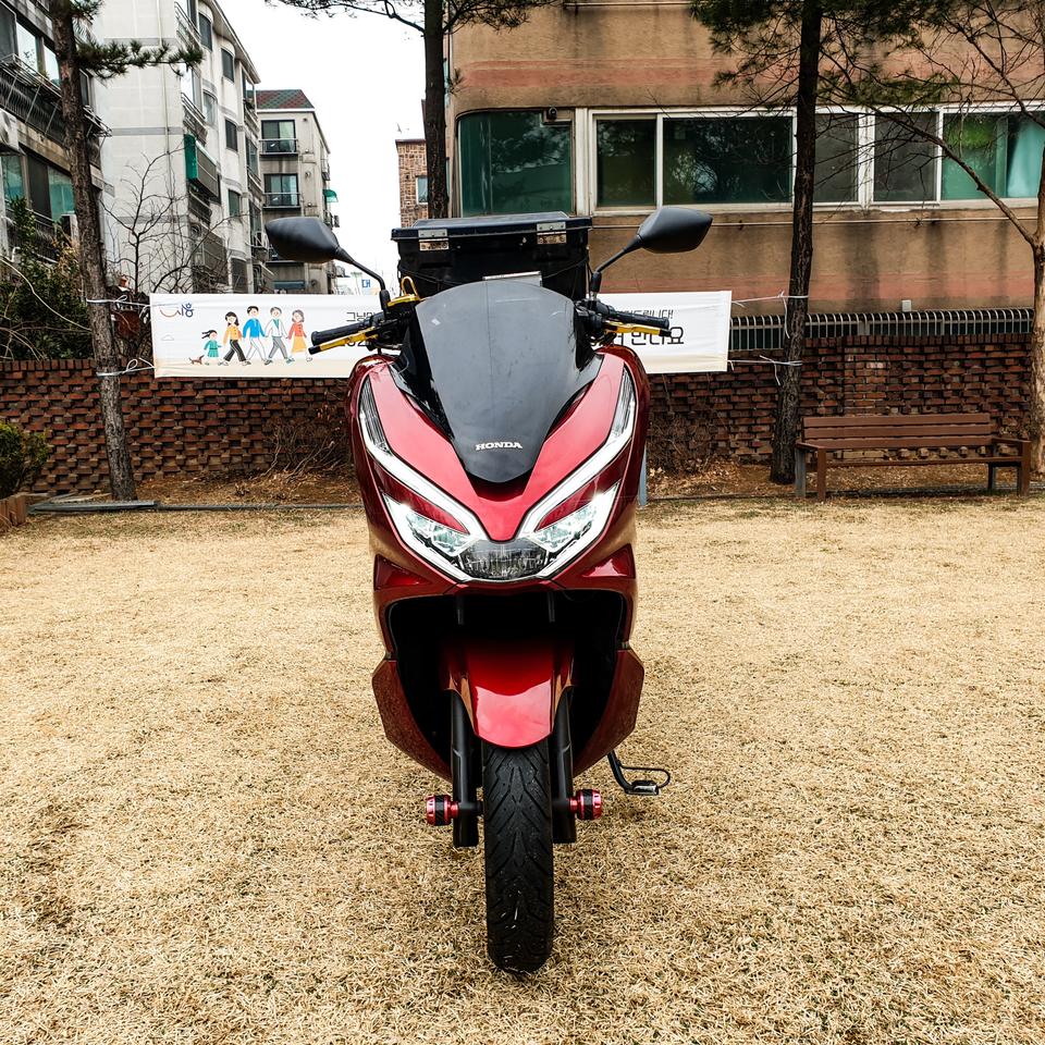 혼다pcx125 2019년식 A급튜닝차량 판매합니딘.