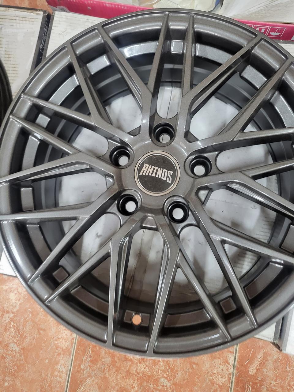구미타이어 라이노스 16인치휠 건메탈 마자막한세트초특가판매