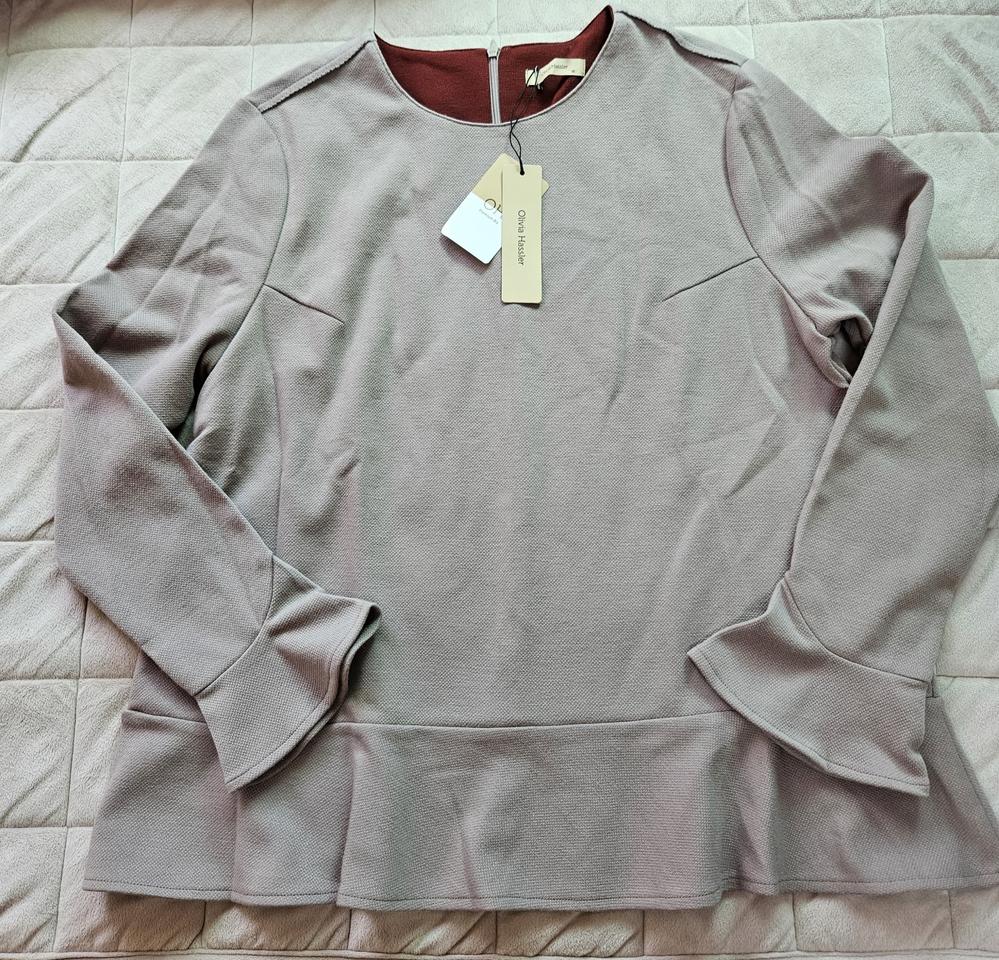 새제품*올리비아하슬러 티셔츠