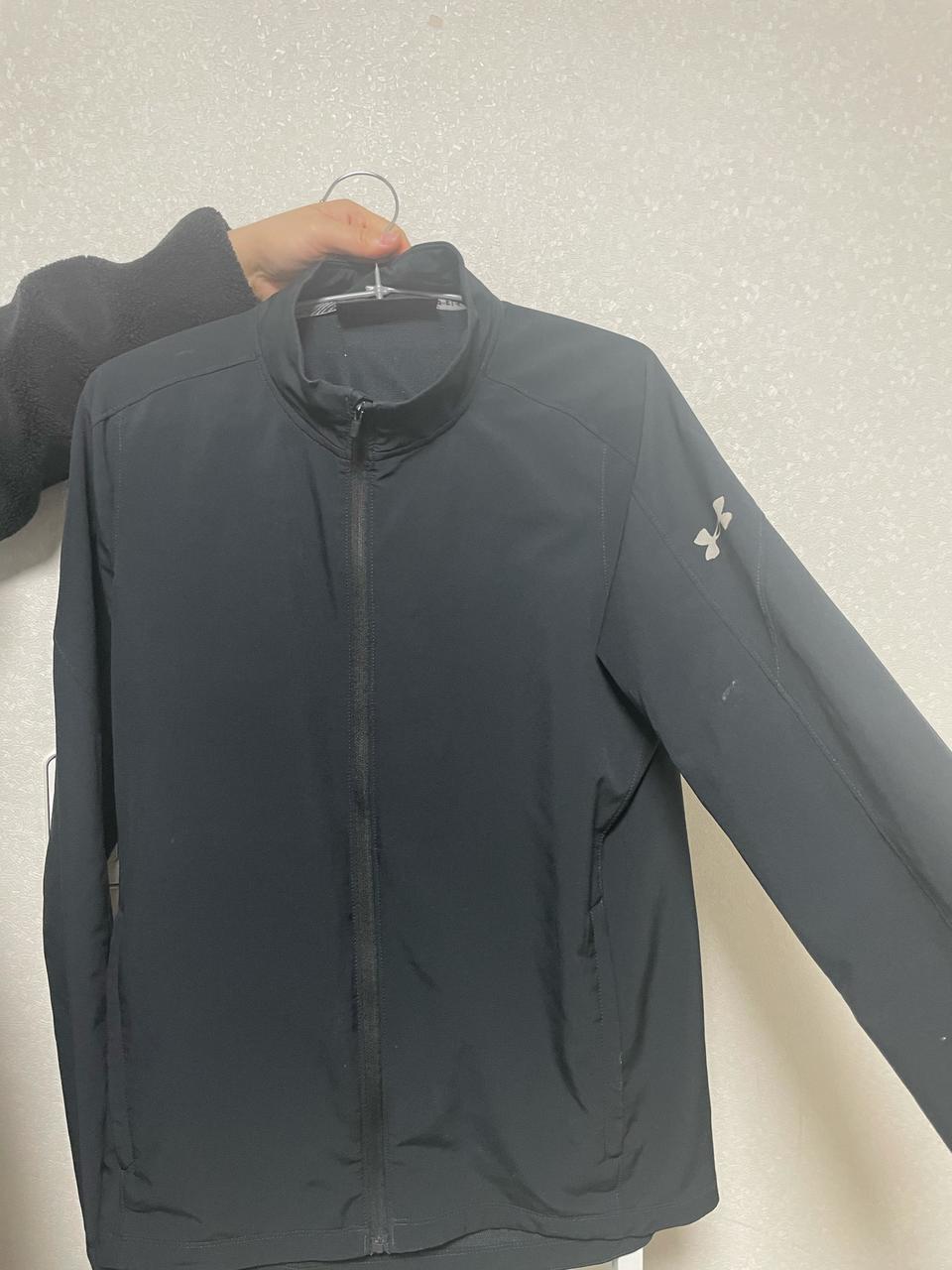 언더아머 스톰 상의