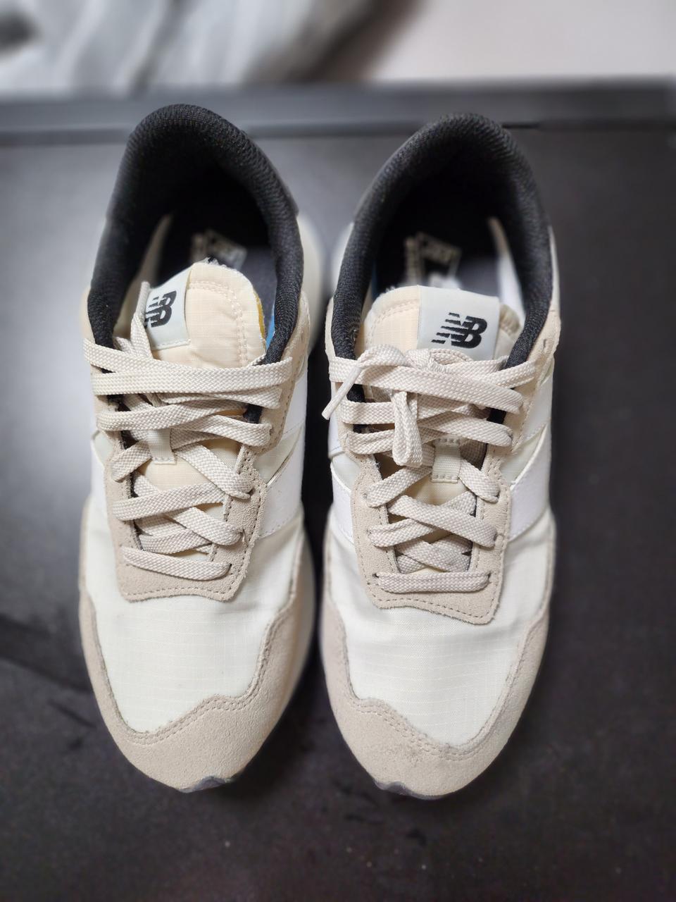 뉴발란스 327 운동화