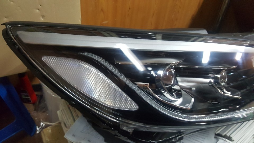 더뉴카니발 LED라이트