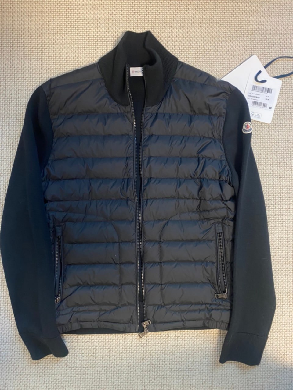 M) 몽클레어 트리콧 니트패딩 판매합니다!