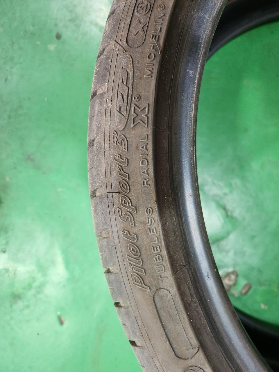 20인치 중고타이어팜니다