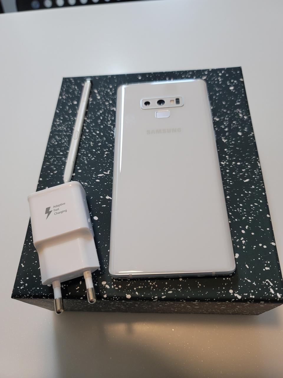 노트9 화이트 128 상태깔끔!