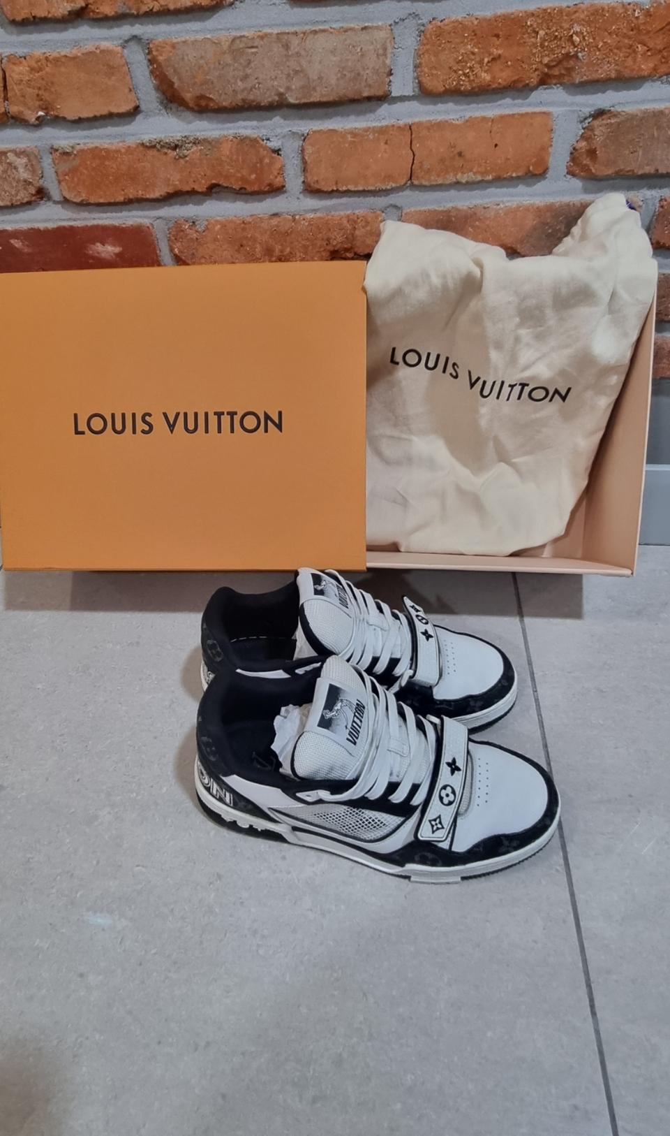 정품)루이비통 트레이너 벨크로