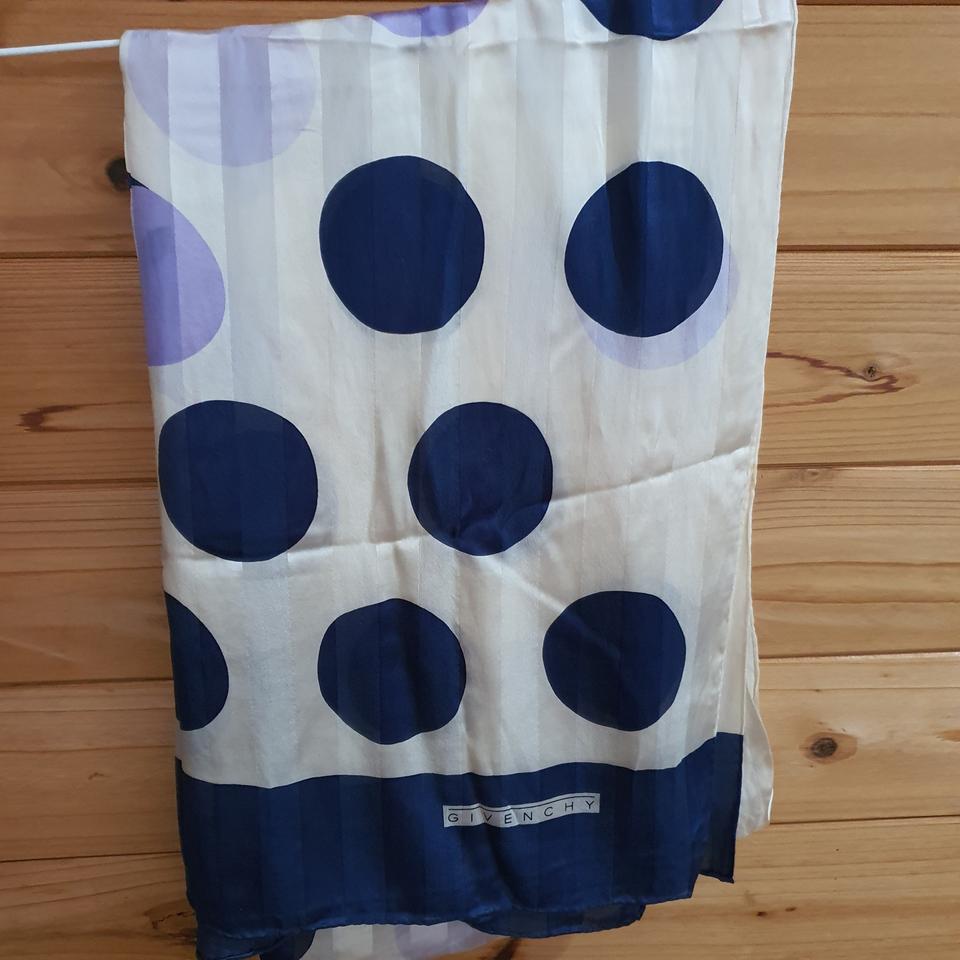 지방시스카프ㅡ정품(대략180*50~55)드라이완료