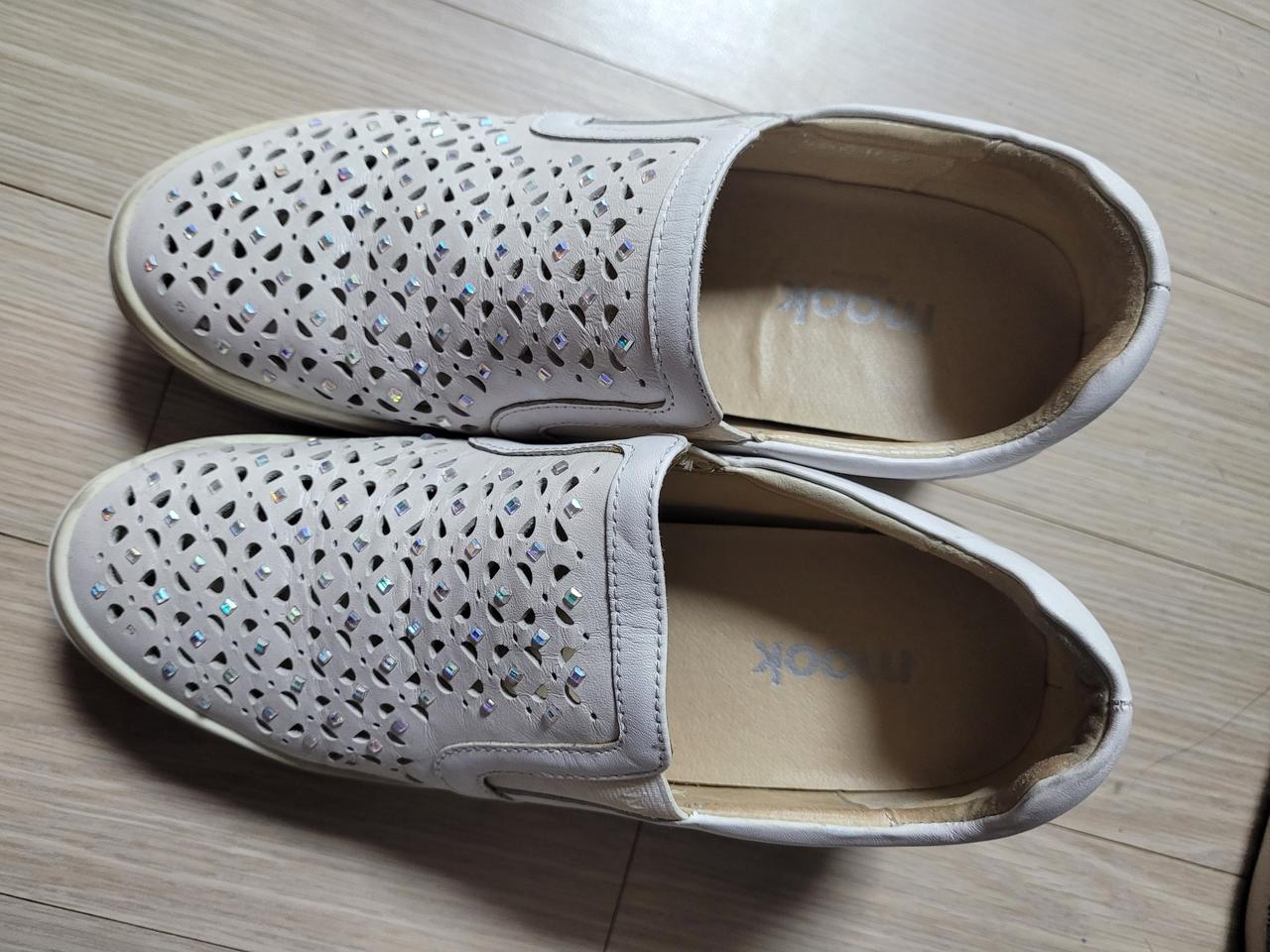 무크 여성 큐빅 운동화 230사이즈