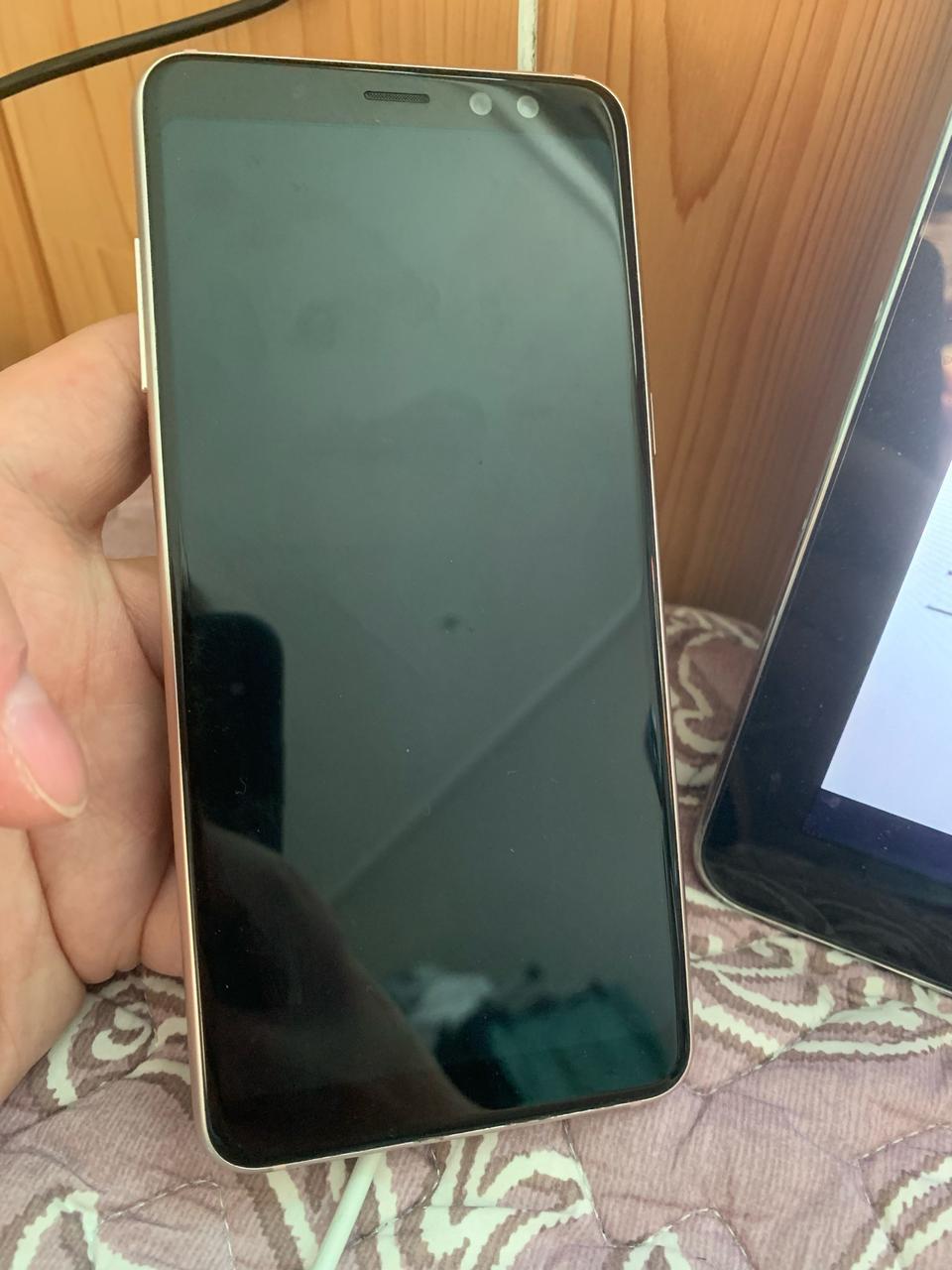 갤럭시A8(Galaxy A8)2018 팝니다