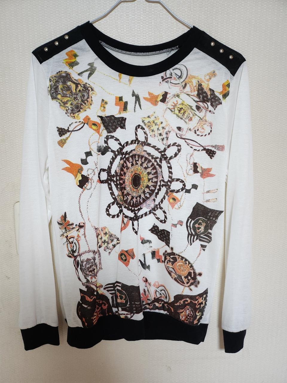 라운드티/티블라우스