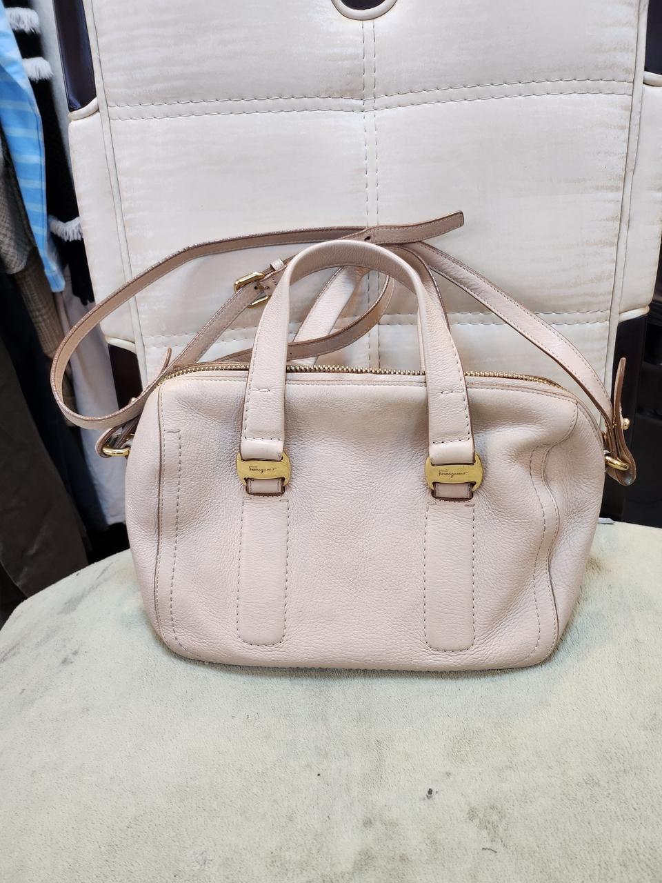 정품 페라가모 가방 토트백 크로스백 가로25