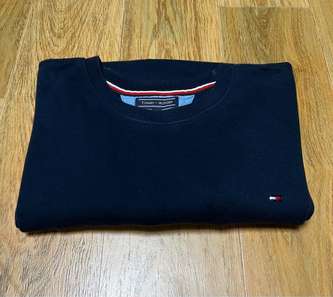 타미힐피거 맨투맨 L