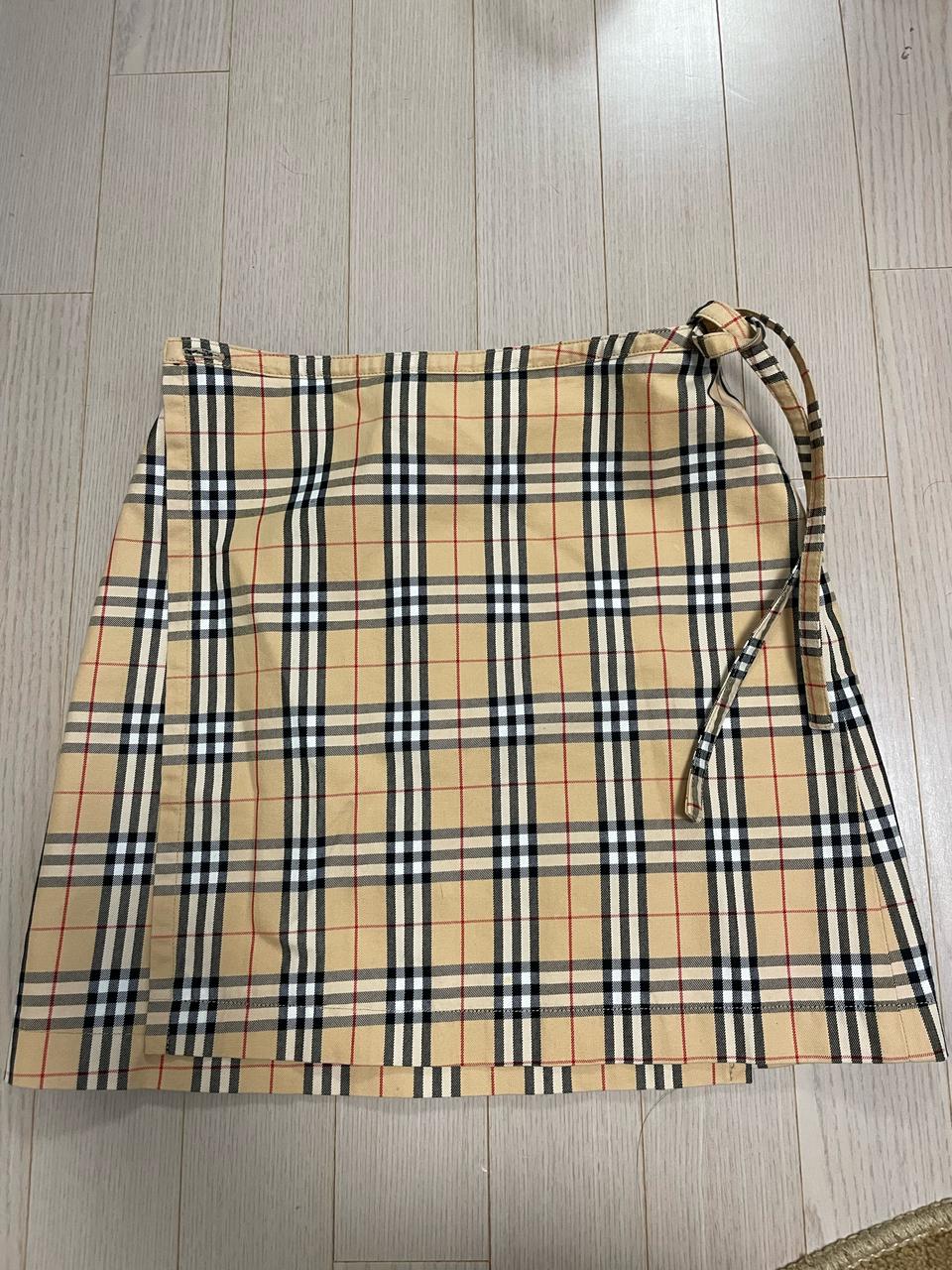 정품 버버리 스커트