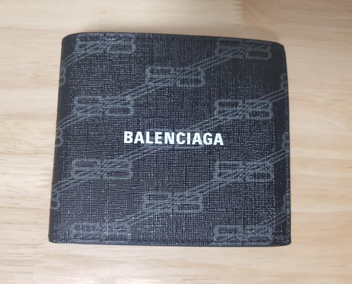 발렌시아가 BB로고 반지갑 594549210DA2762