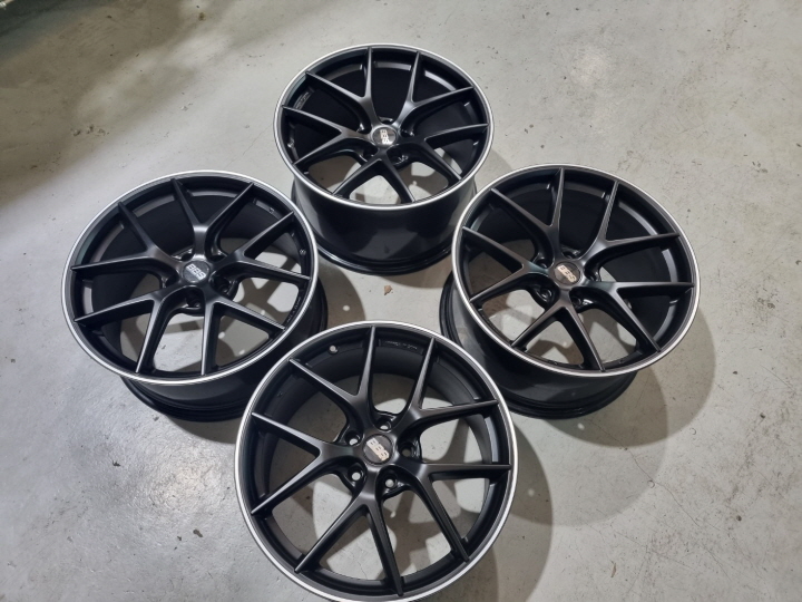 BBS cir 정품 19인치 중고 휠 판매 합니다 (pcd 112)