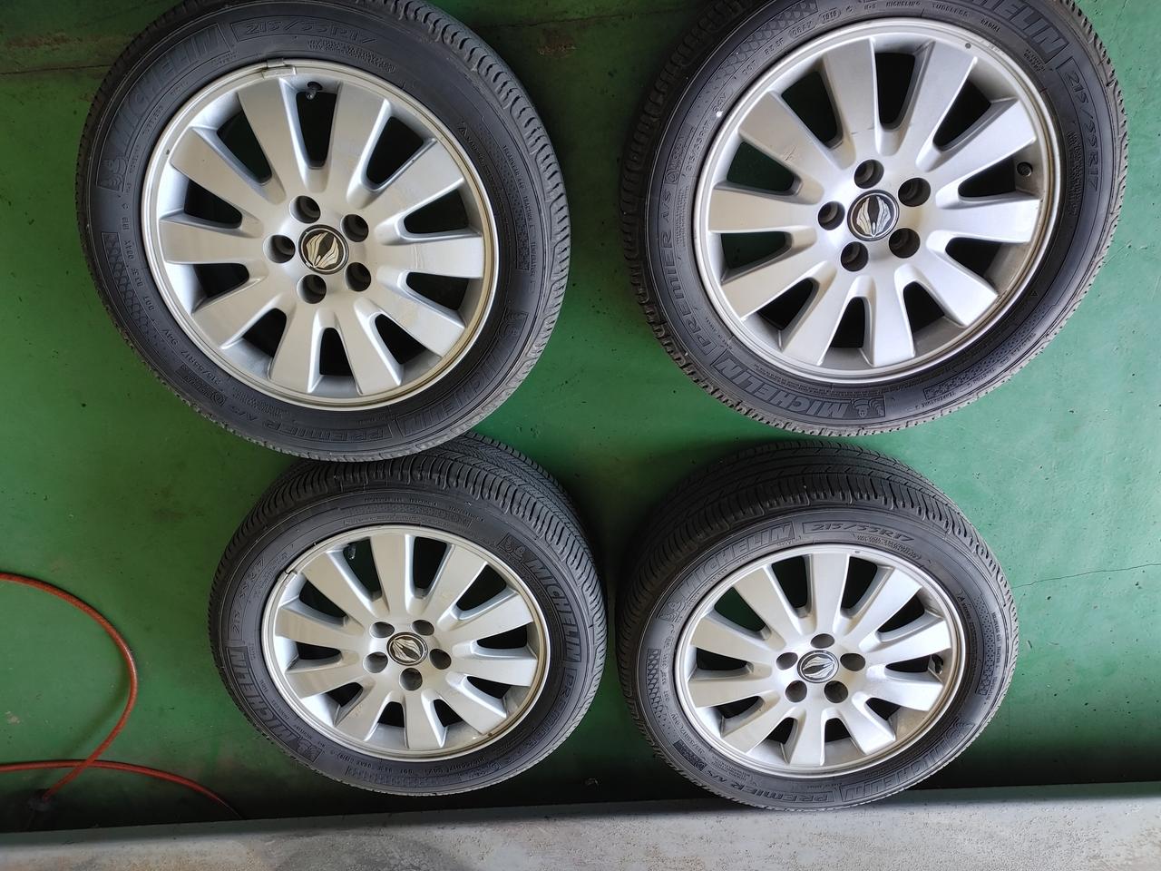 뉴 체어맨 17인치 휠타이어 팝니다