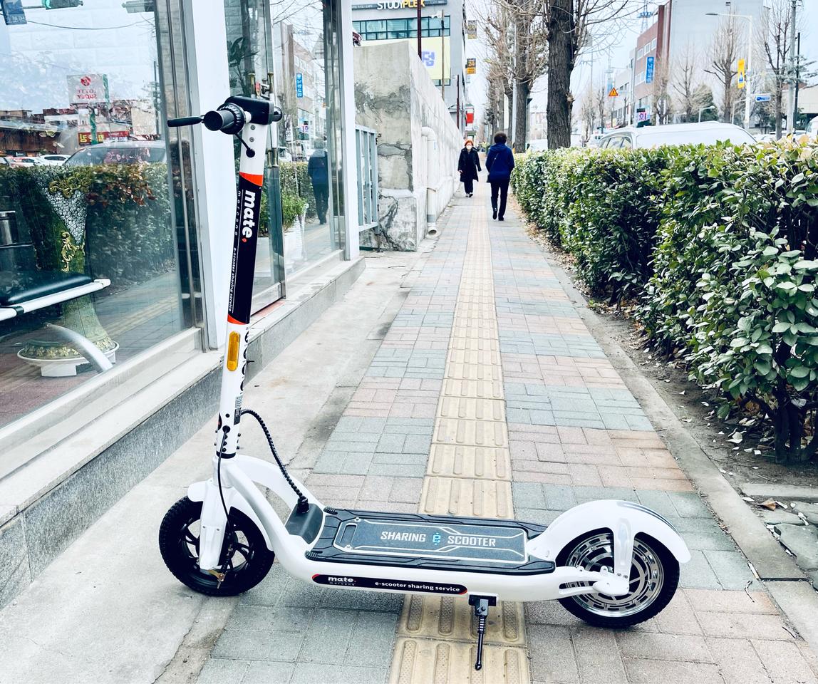 (최종 10대만) 12인치 전동킥보드 (배터리 탈부착형) 팝니다