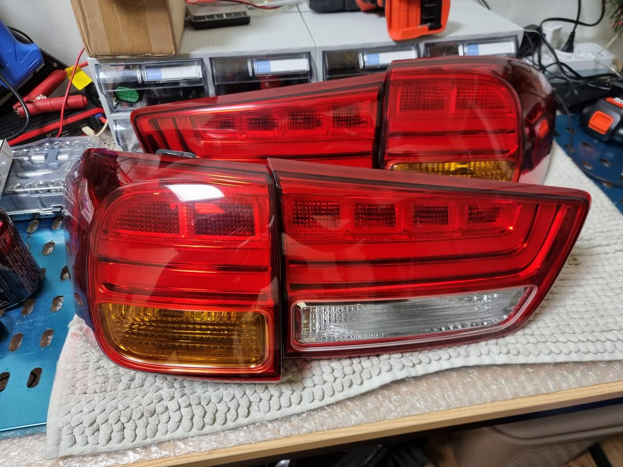 올뉴카니발LED후미등