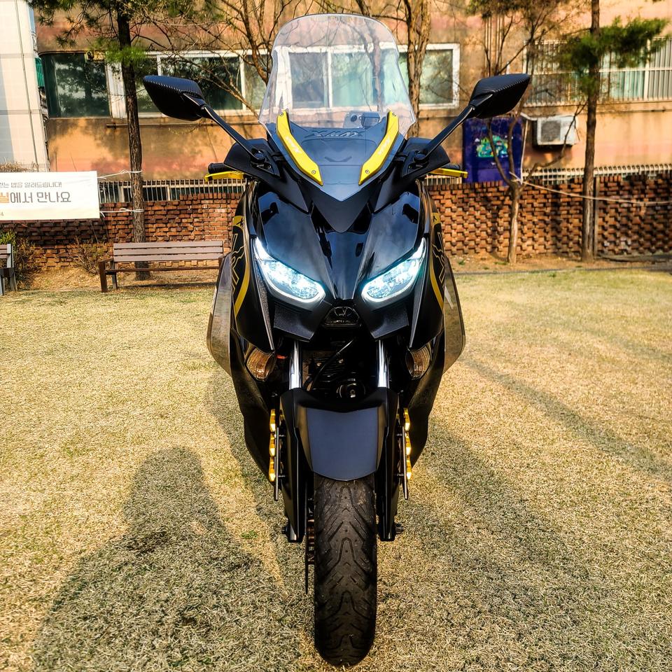 야마하 xmax300 2021년식 A급튜닝차량 판매합니다.