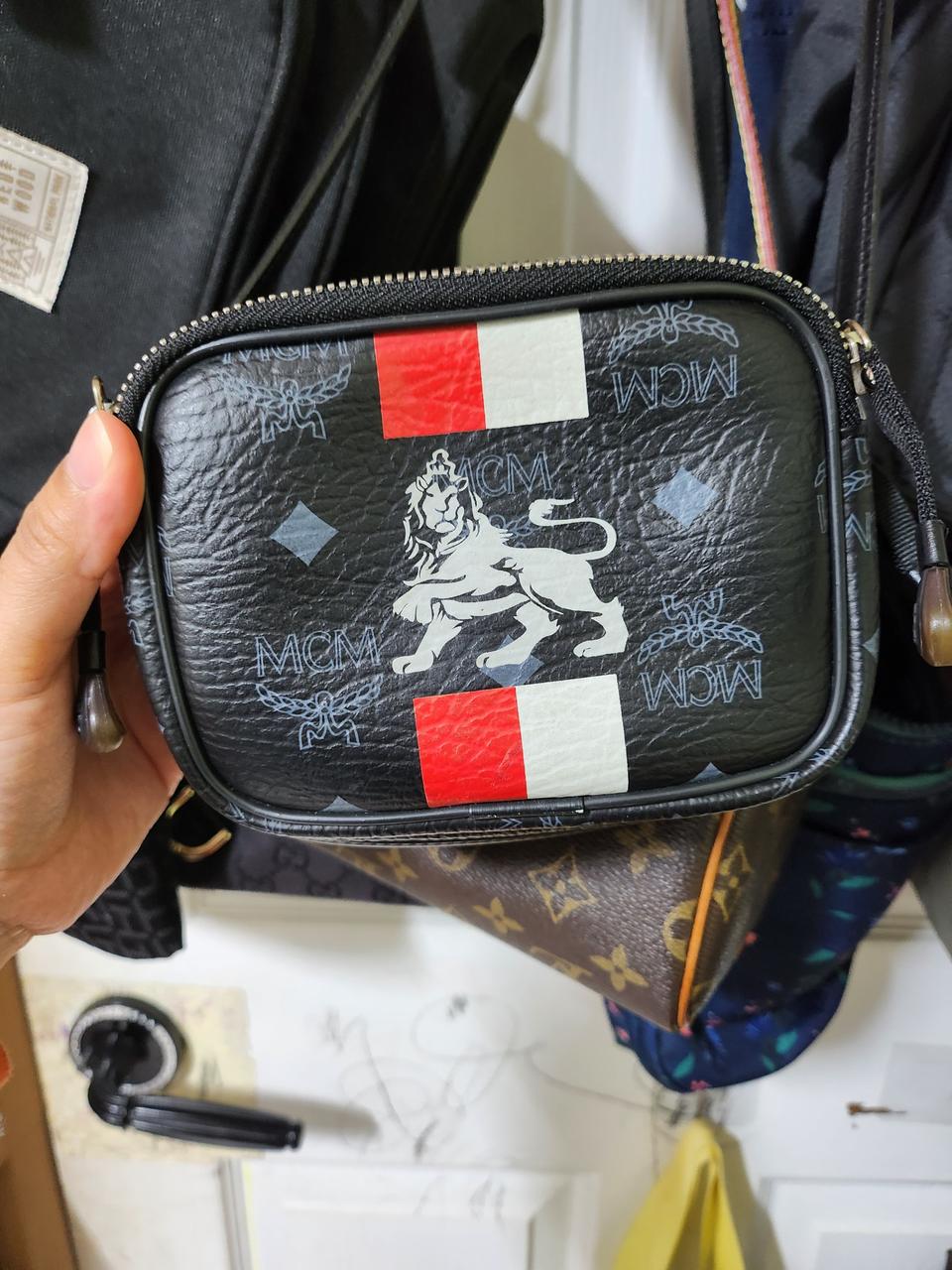 mcm 미니 크로스백