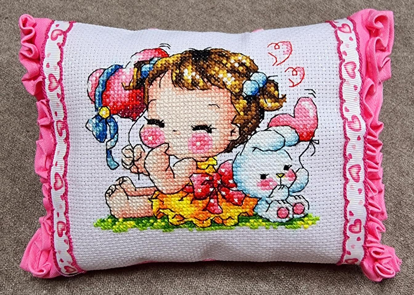 러브베이비ㅡ여 십자수주차쿠션완성품