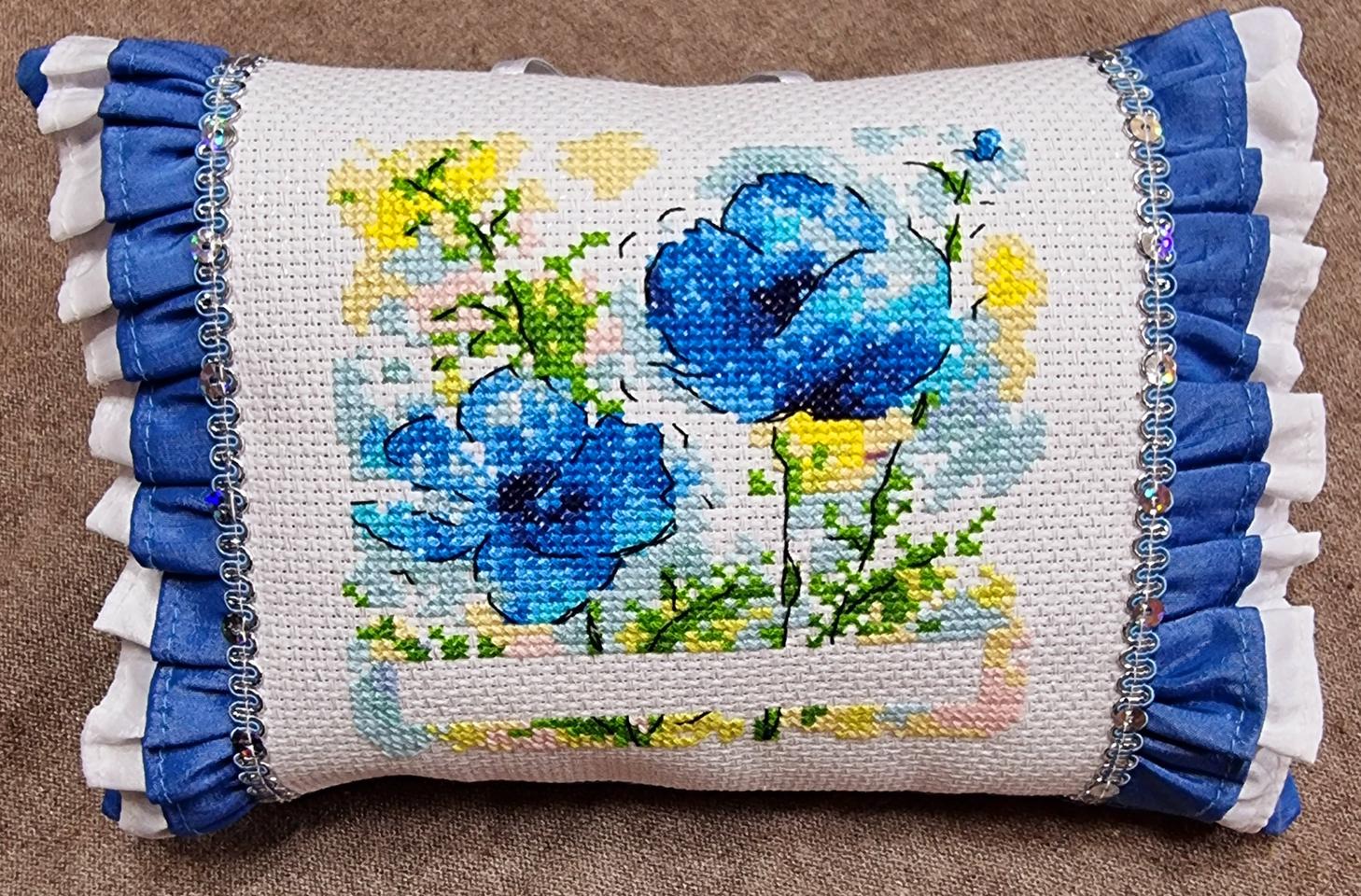 블루꽃 십자수주차쿠션완성품