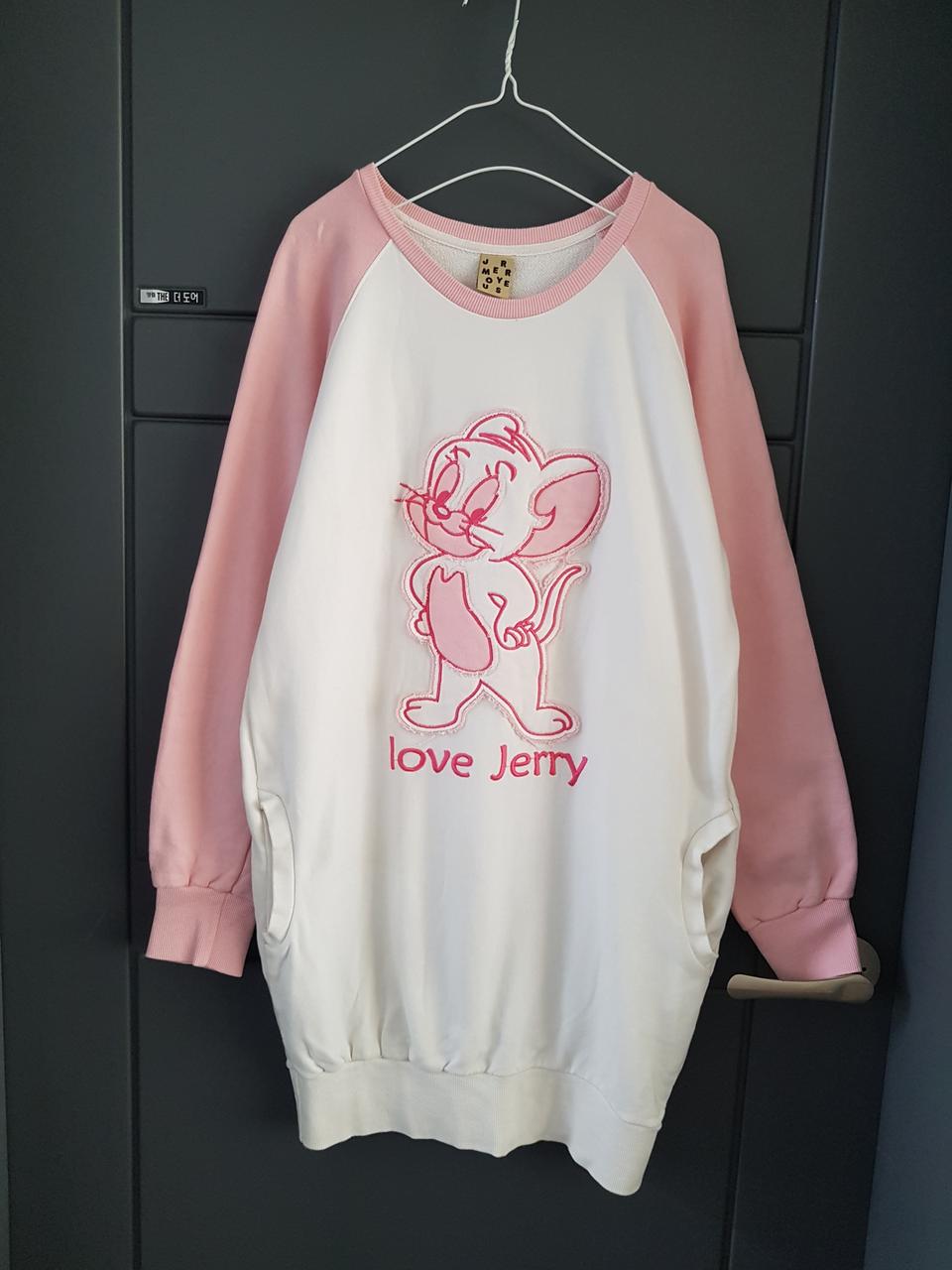 새제품!캐릭터자수패치 맨투맨롱원피스.롱면원피스 프리사쥬.