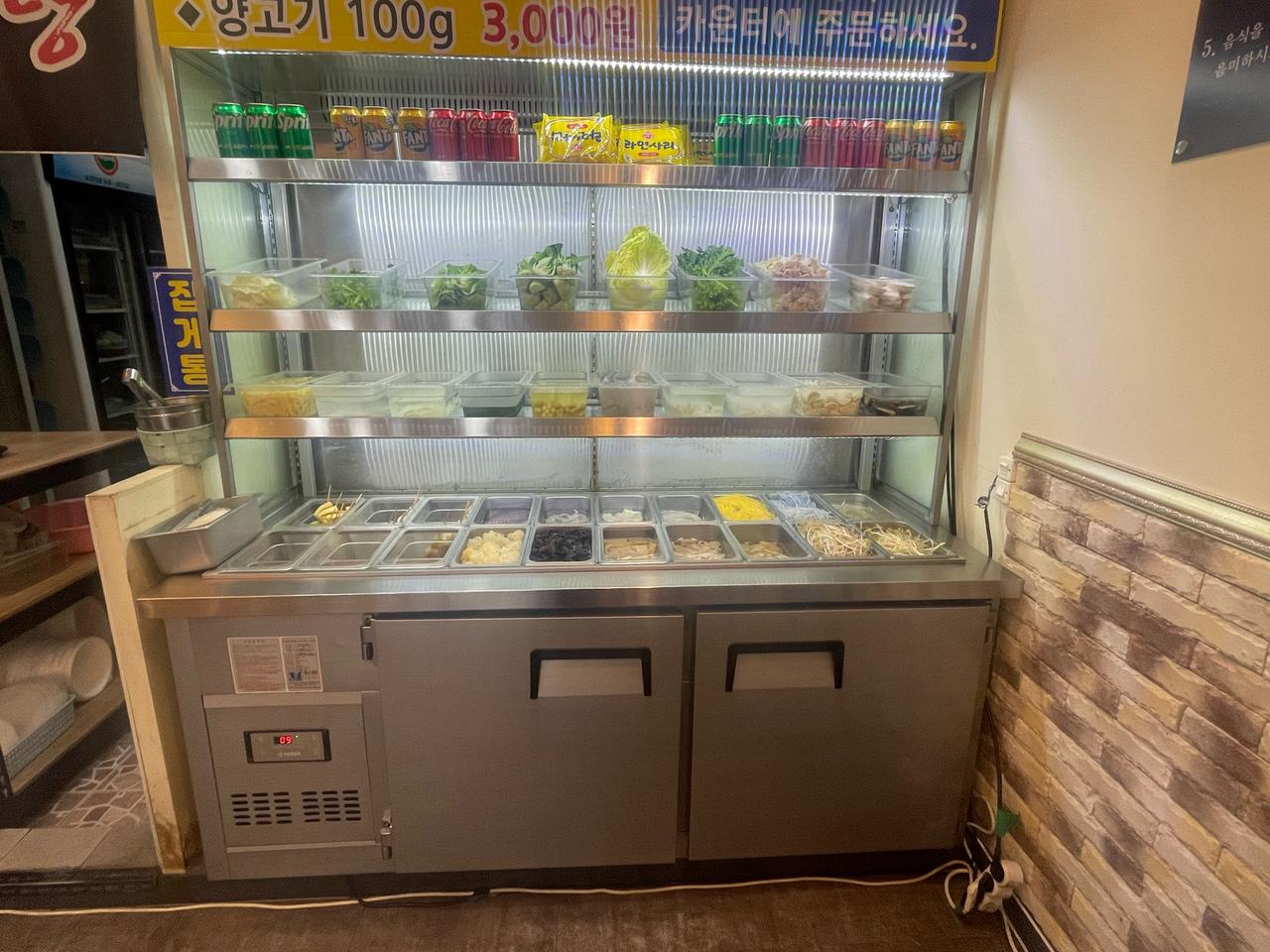 반찬 냉장고. 마라탕 쇼케스