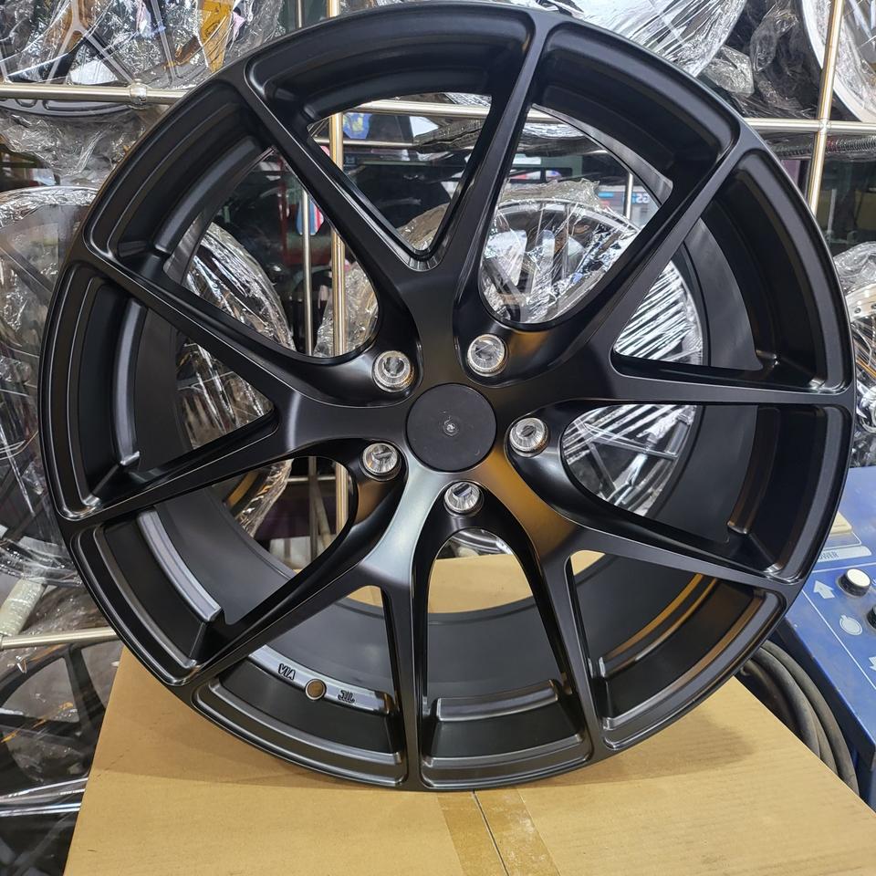 19인치 BBS.CIR.ST 매트블랙 신품휠 1대분 판매합니다