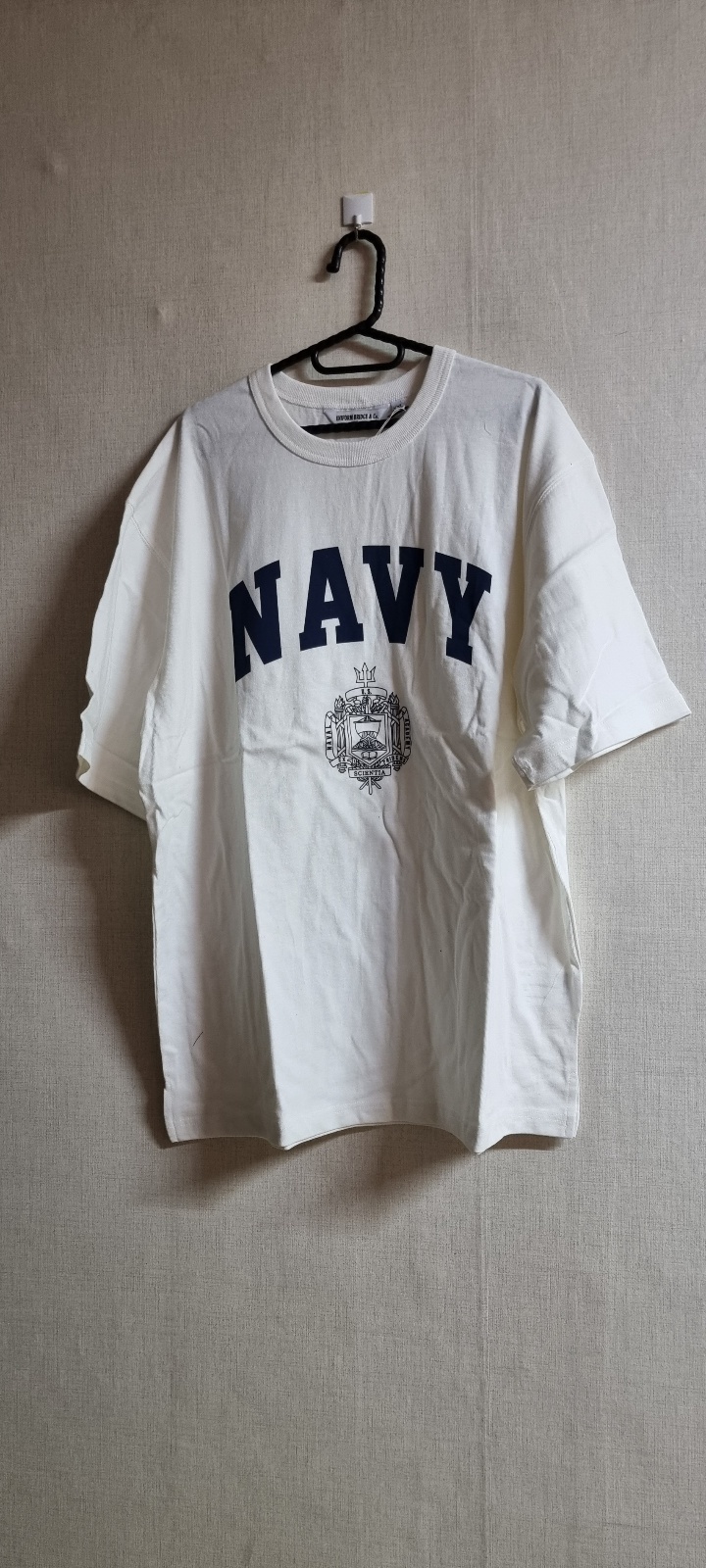 33. (새 상품) (배송비 포함) 유니폼브릿지 반팔티 팝니다.