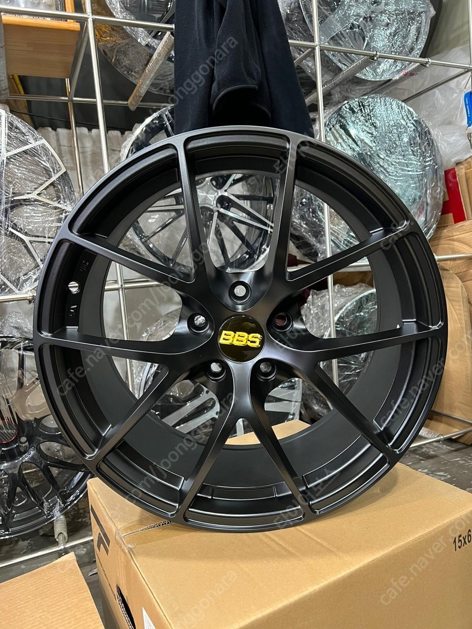 18인치 BBS.CIR.ST 매트블랙 신품휠 1대분 판매합니다 