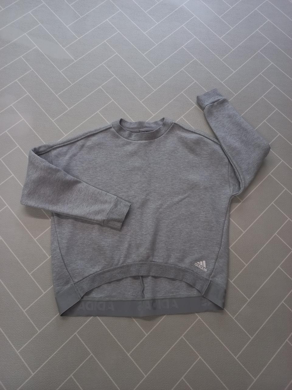아디다스티셔츠M/그레이