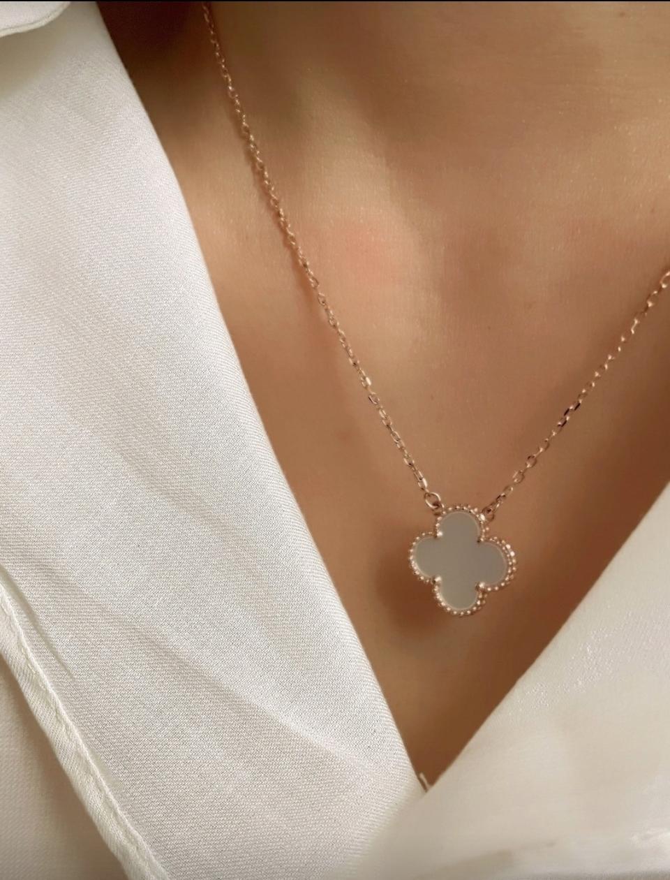 14k 화이트 자개 목걸이(급처분)