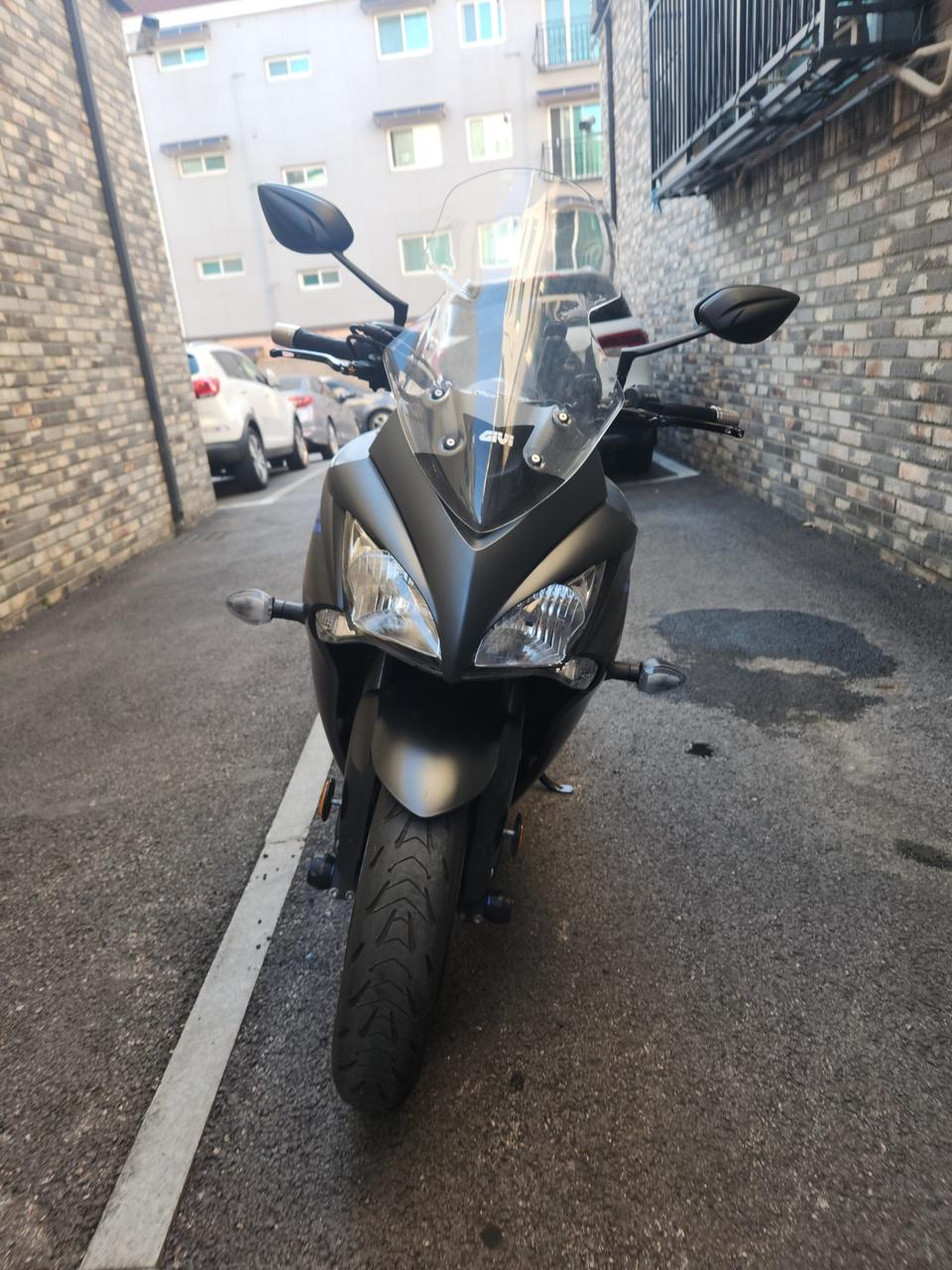 19년식 gsx s1000f(옵션많고 키로수 짧음)