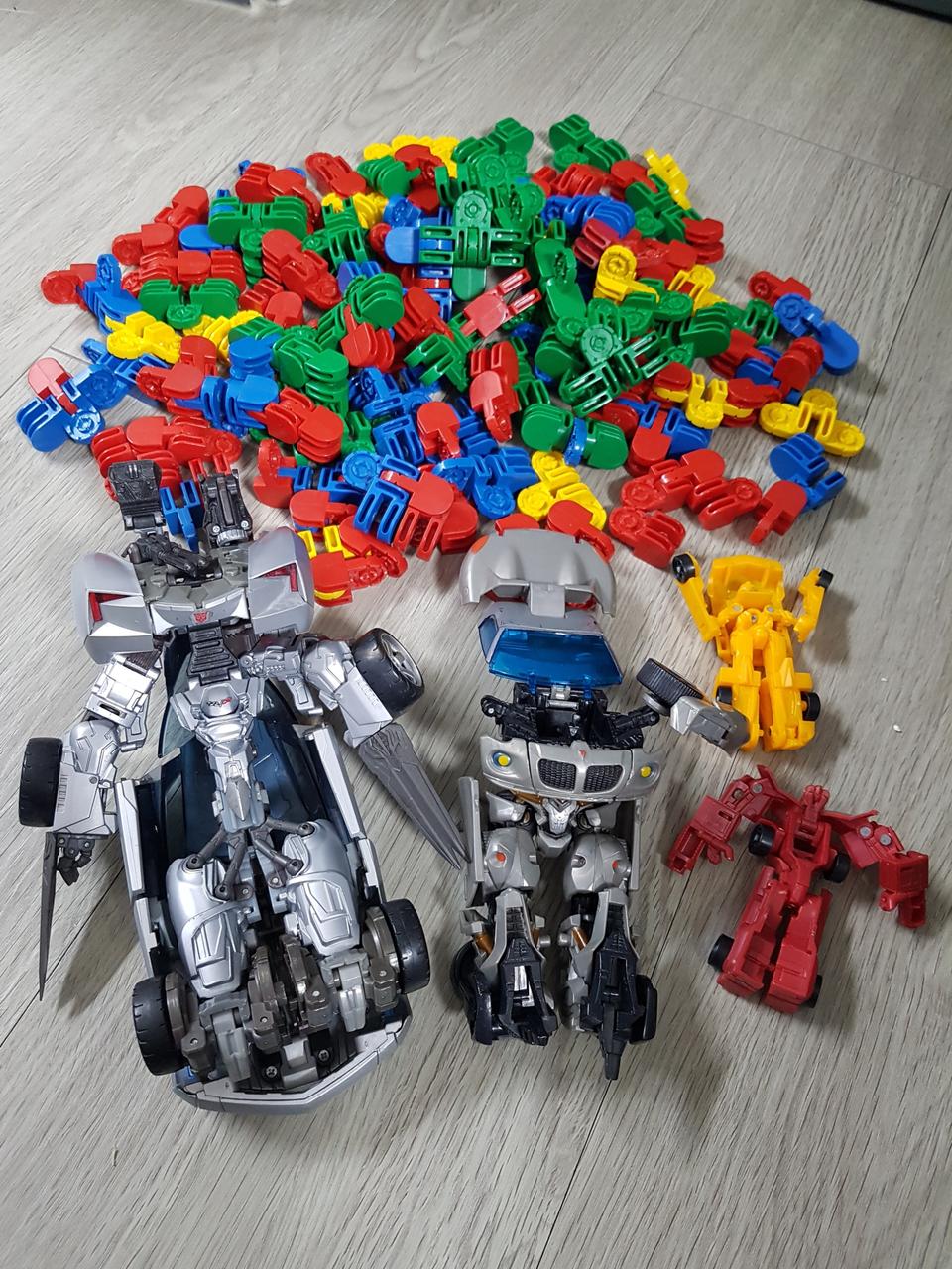 대형창의블럭150개와대형헬로카봇 변신대형로봇4개몽땅!