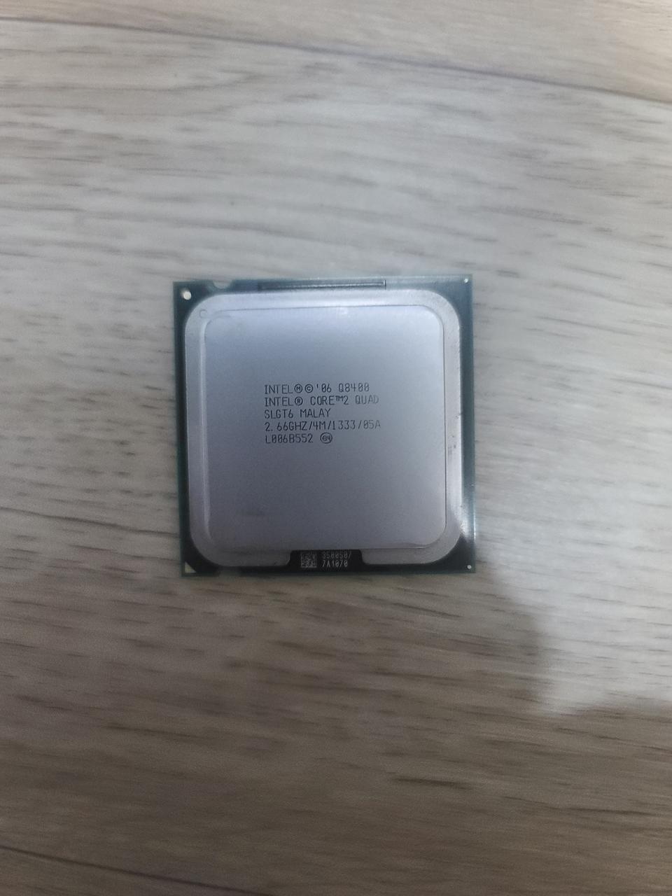 인텔 코어2쿼드 Q8400 (요크필드)