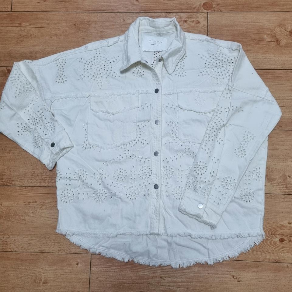 펀칭 자수 데님 자켓