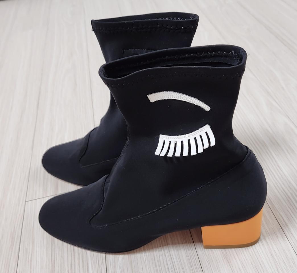 키아라 페라그니 슈즈