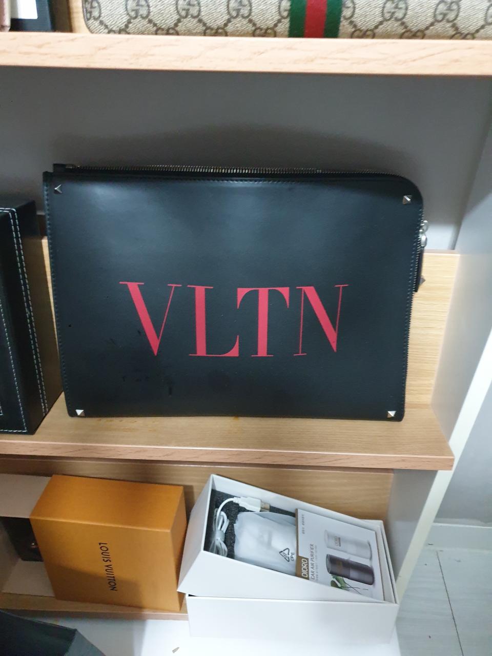 발렌티노 클러치 정품