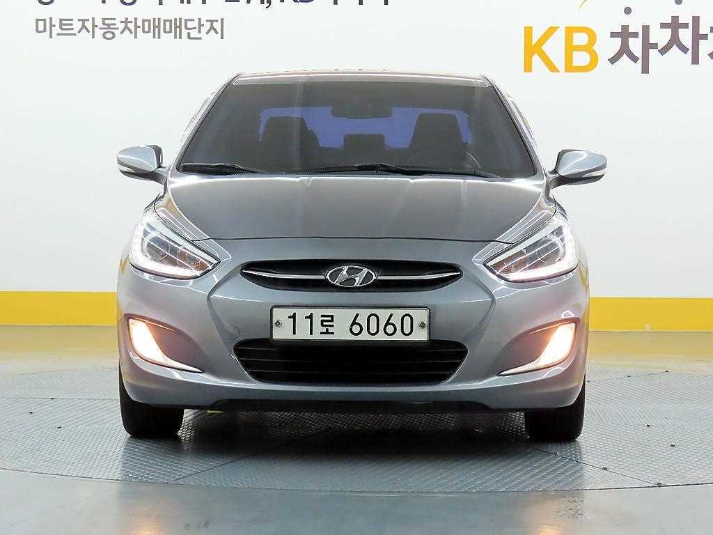 [현대]엑센트신형 1.4VVT 모던 팝니다6060