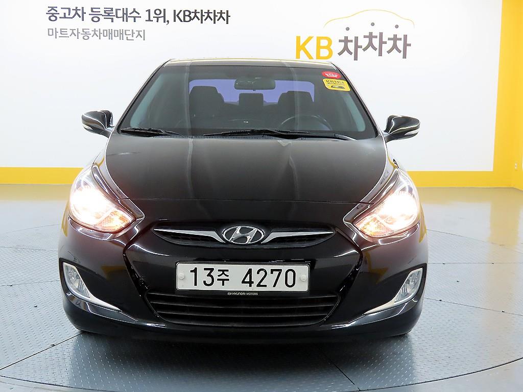 [현대]엑센트신형 1.4VVT 모던 팝니다4270