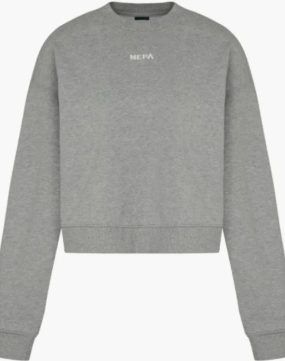 정가 124000원 택달린 새상품 네파 크롭맨투맨 +숏팬츠 66사이즈