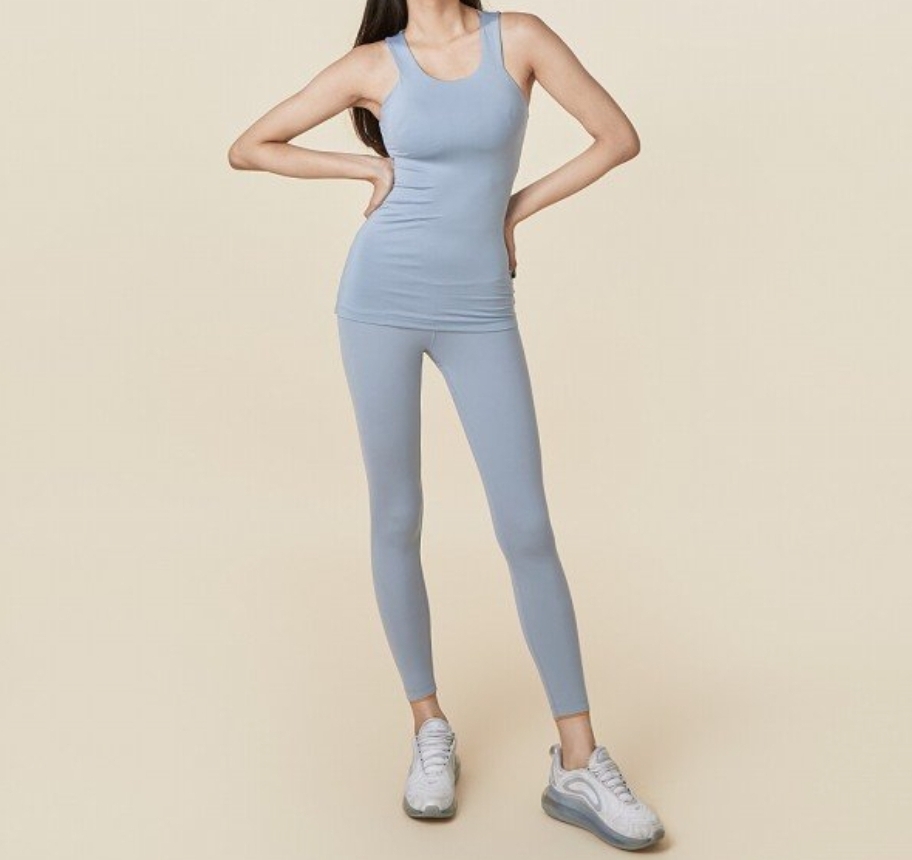 정가 7만원->29000원 새상품 스포츠 민소매 브라탑+레깅스 66사이즈