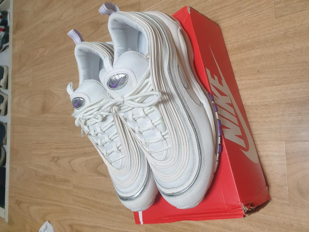 나이키 에어맥스97 280사이즈 1회착용 택포 팝니다