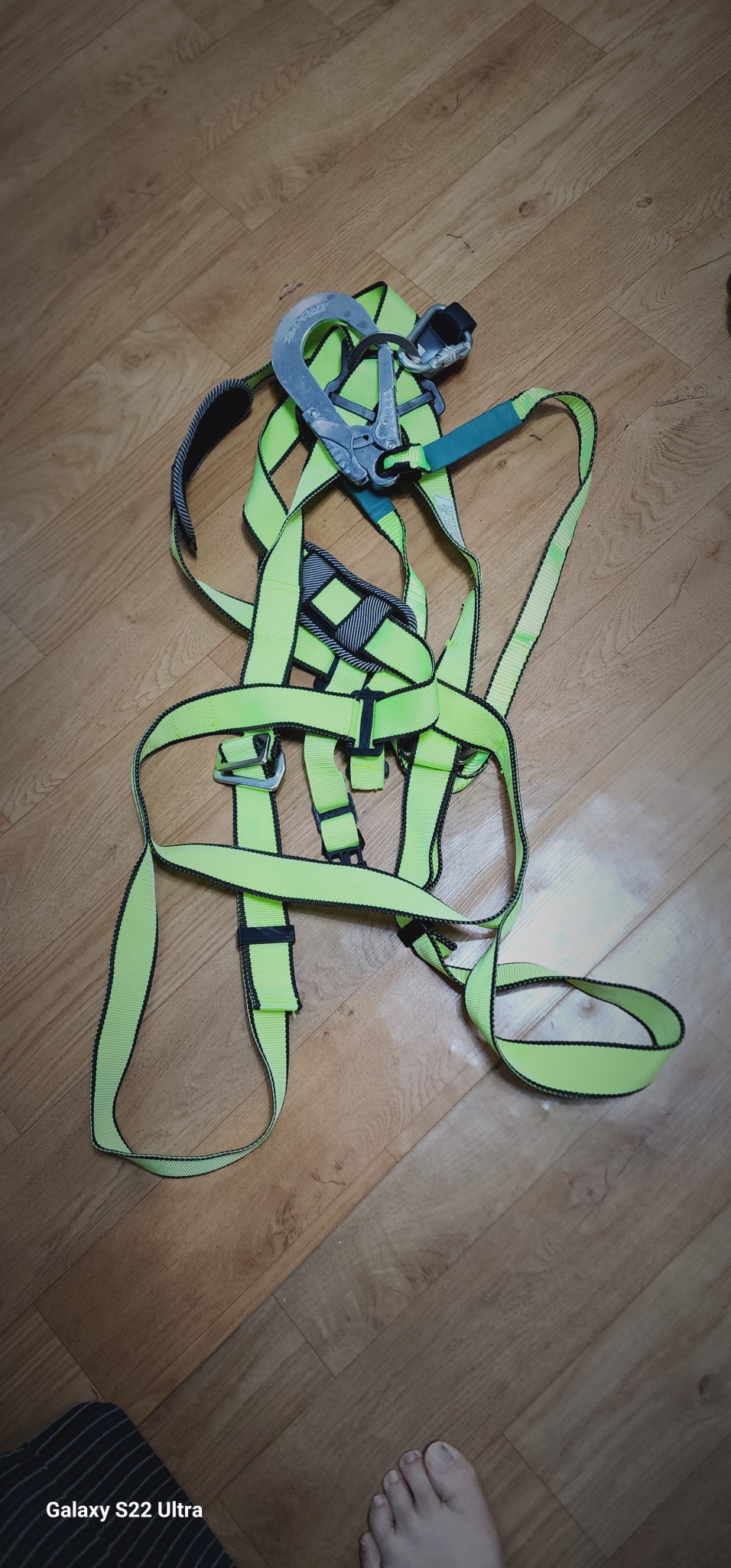 안전띠 하나에 1만윈식 3개밥니다