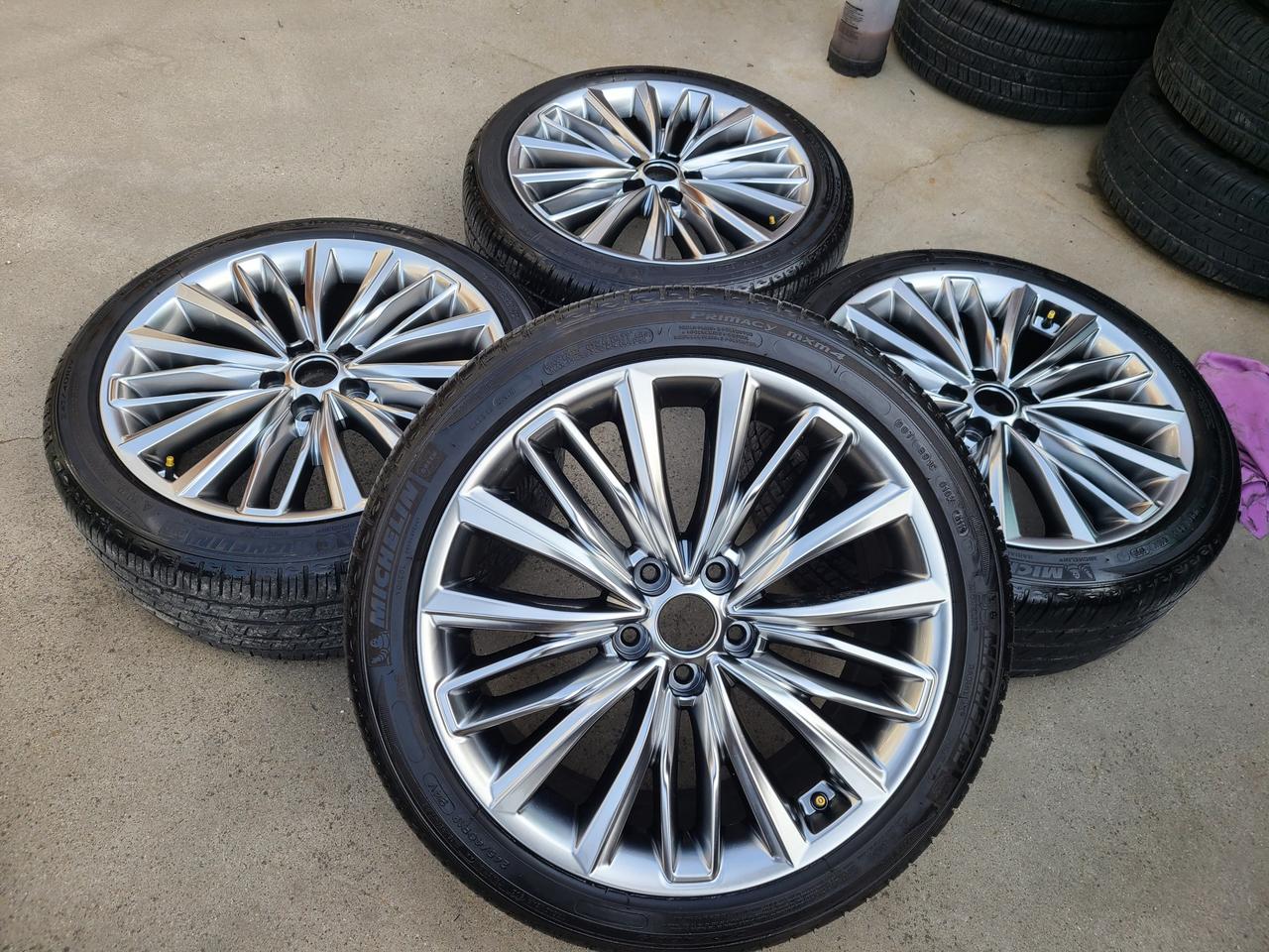 그랜저IG 19인치 2454019 휠타이어 팝니다