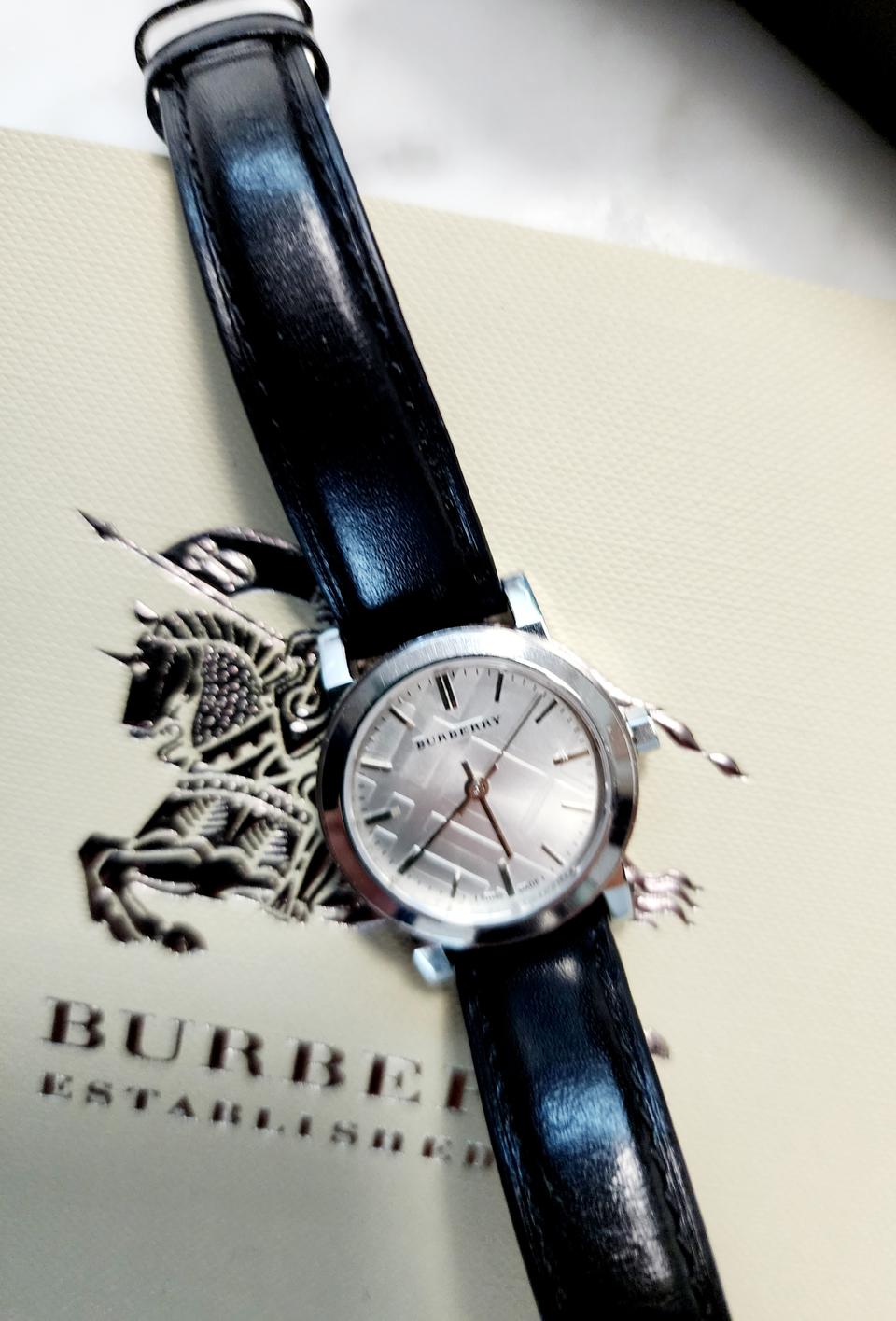 버버리 여성 시계